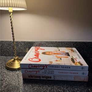 Cravings Cookbook Set - Chrissy Teigen